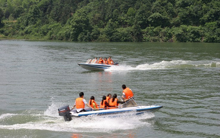 浏阳丹霞湖生态旅游度假村游艇